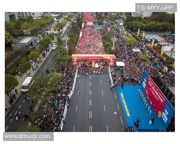 南京飞盘队在马拉松大满贯积分榜中以71分稳居第一名引发关注